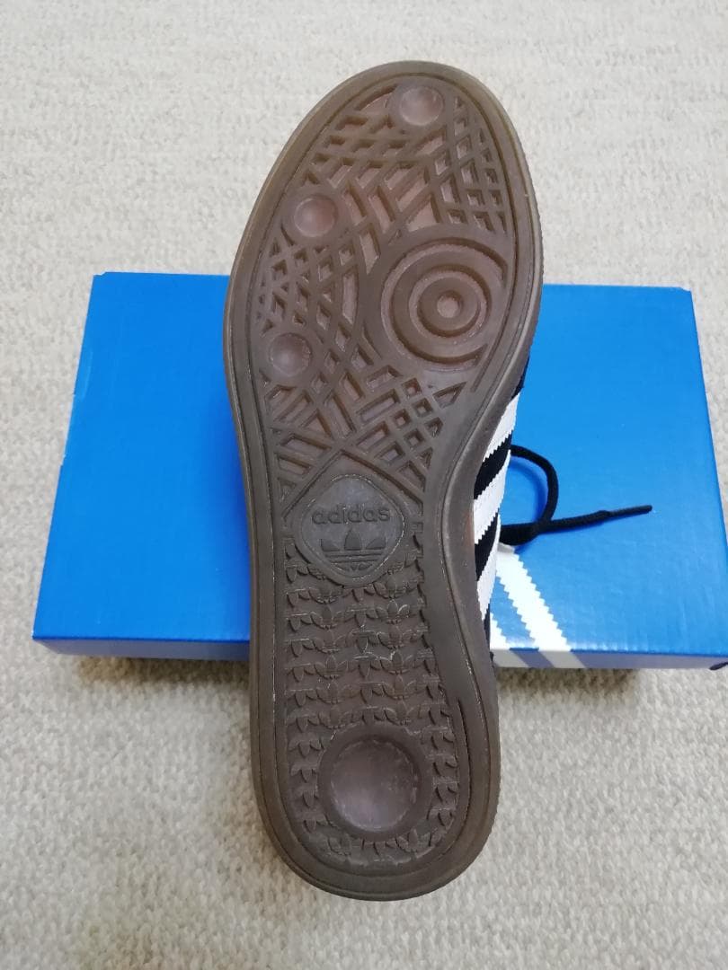 adidas　HANDBALL SPEZIAL 23cm