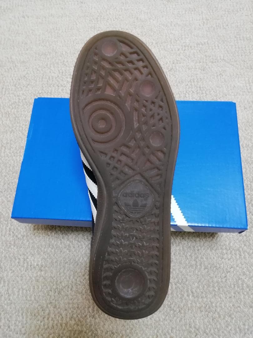 adidas　HANDBALL SPEZIAL 23cm