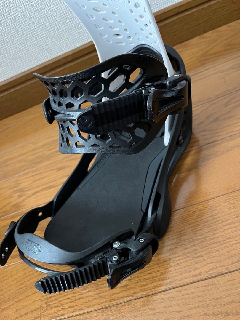 FLUX PR （Mサイズ）ブラック スノーボードビンディング