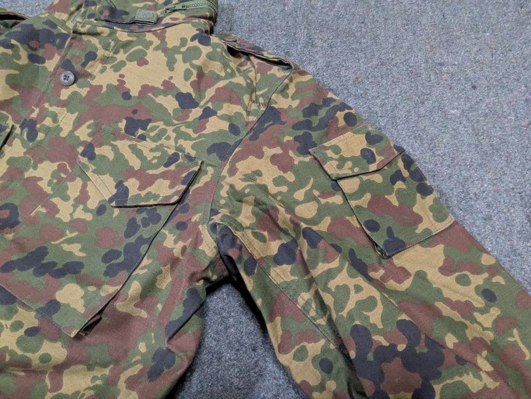陸上自衛隊　M65フィールドジャケット　2型迷彩秋冬茶系　戦闘外被　防寒　L