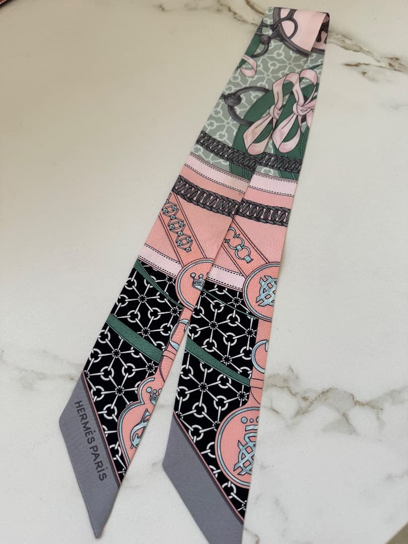 エルメス　HERMES ツイリー　ピンク系