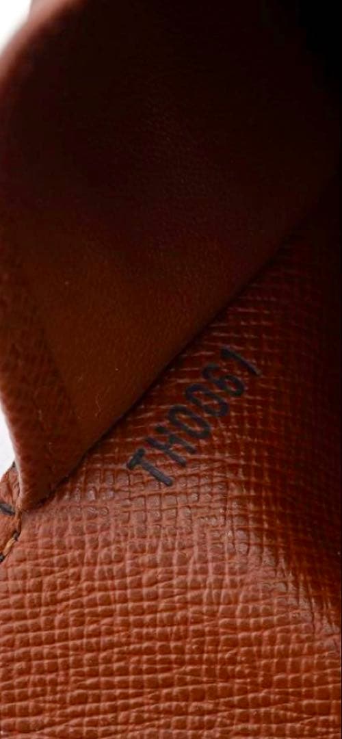 お値下げしました 未使用品　LOUIS VUITTON 三つ折り財布