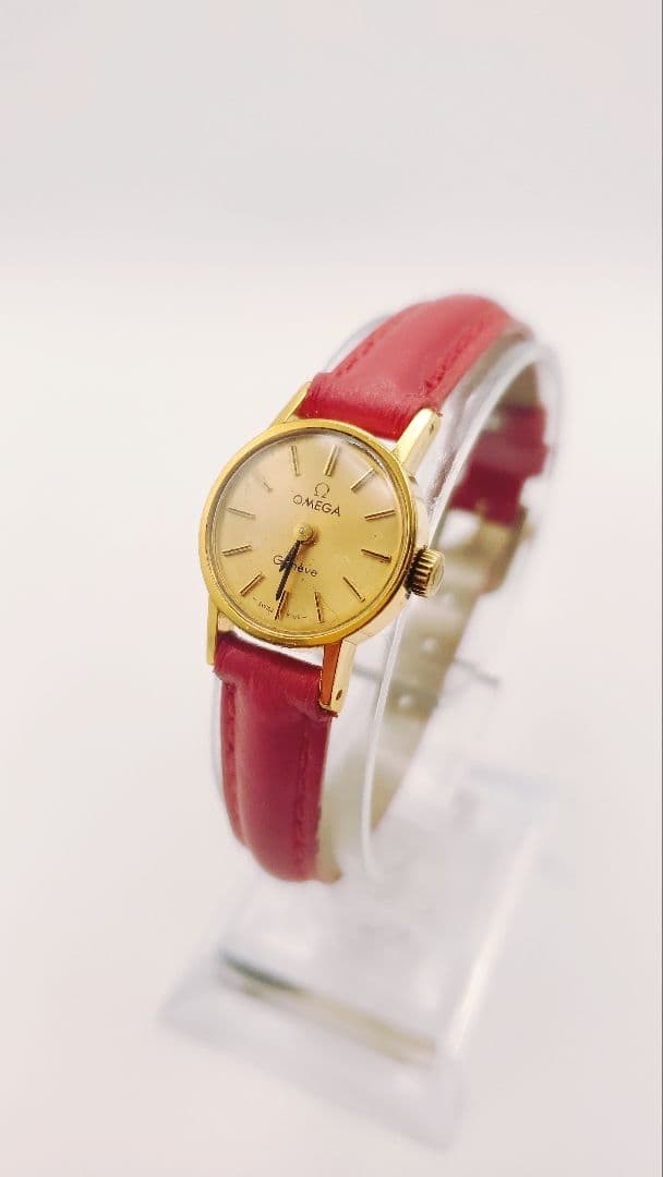 m*o様 年末限定。レディース　OMEGA オメガ　ゴールド/レッド 手巻き時計