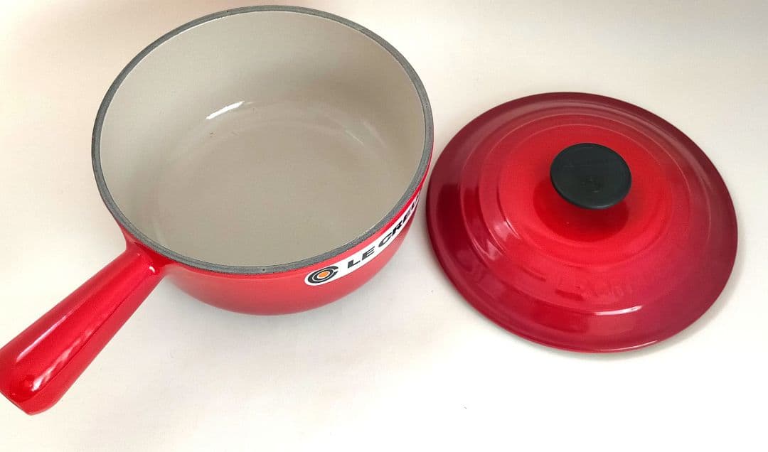 ル・クルーゼ　チェリーレッド　ソースパン　片手鍋　18cm　新品未使用