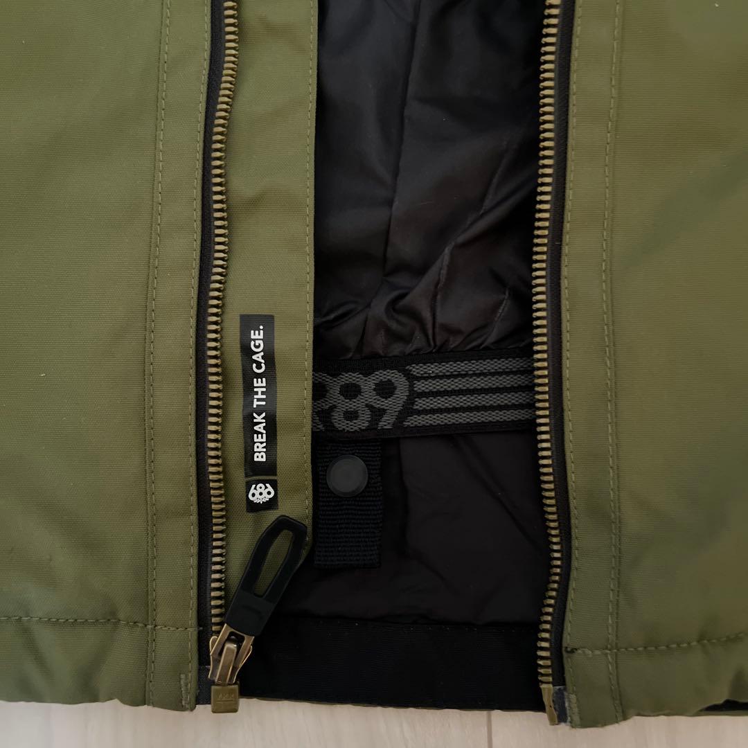 686 シックスエイトシックス　スノボー　ウェア