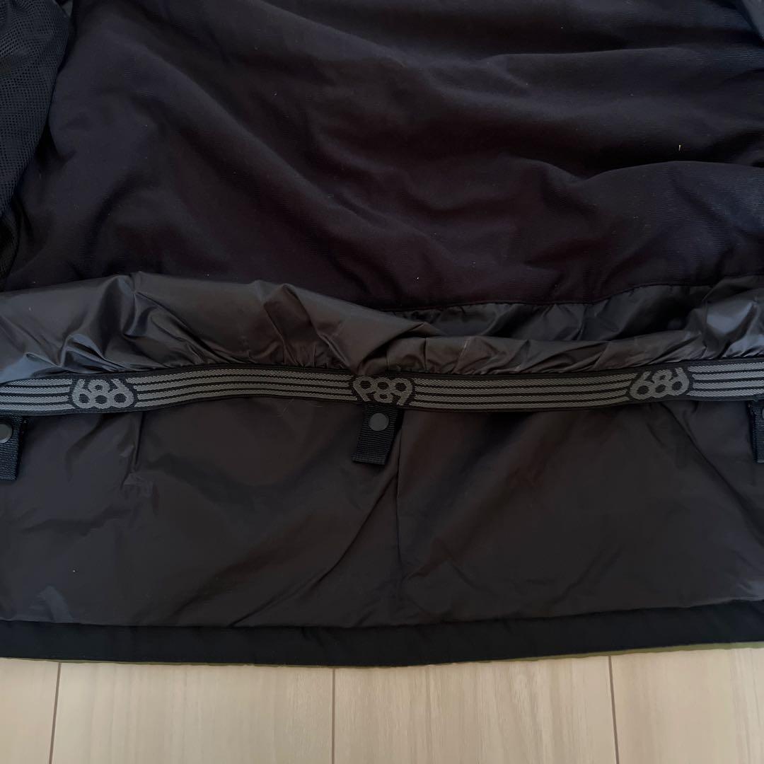 686 シックスエイトシックス　スノボー　ウェア