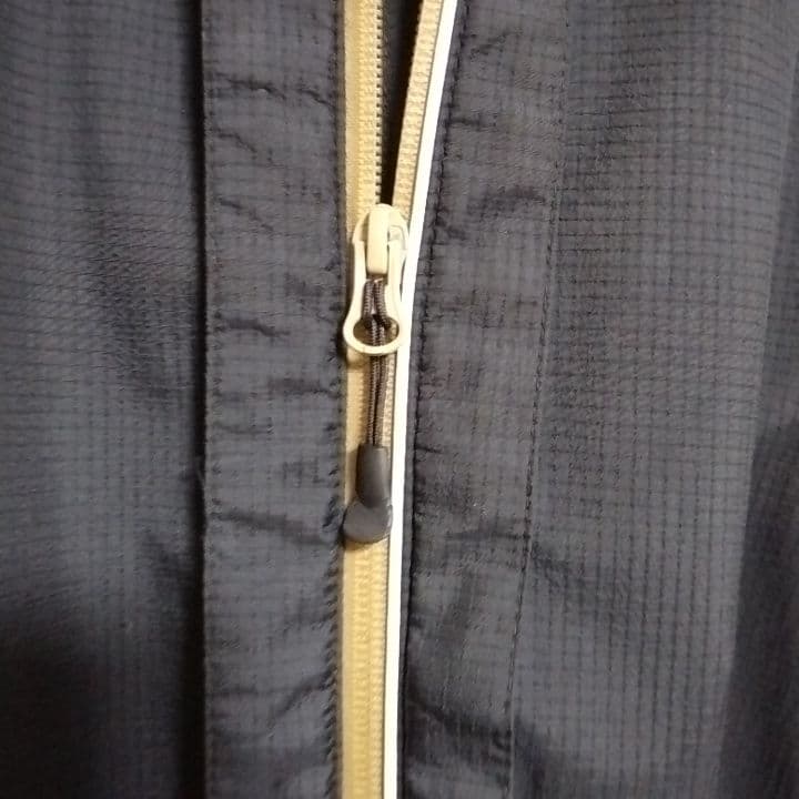 ONIGAKE フード付きレインスーツ 黒 パンツはサロペット付き　サイズＬ