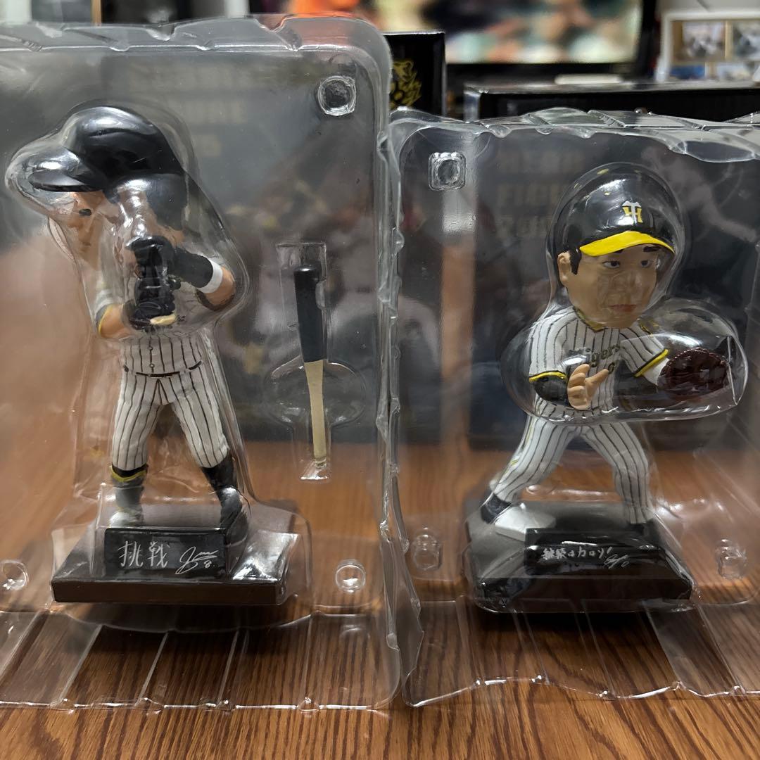 阪神タイガース ボブルヘッドフィギュア 2024、2025 佐藤、木浪　セット