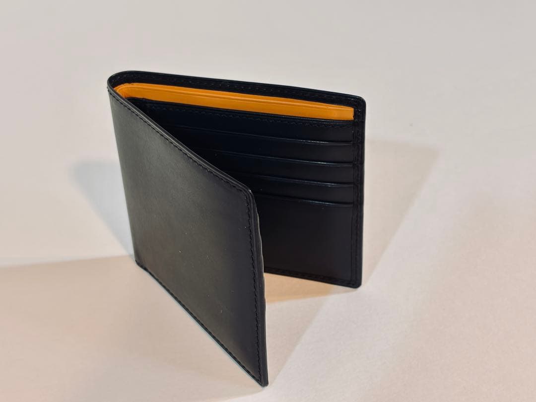 名人級　大峡製鞄　イタリア製牛革二つ折り財布（黒）