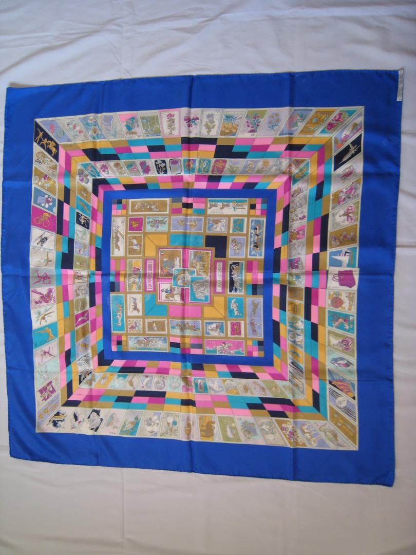 エルメス カレ90 シルクスカーフ 箱付き シミあり スイス購入