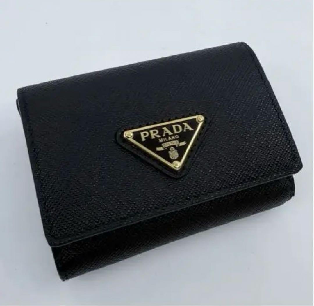 PRADA ブラック 三つ折り財布　証明書付き