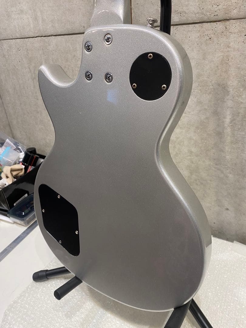 TOKAI LOVEROCK MODEL 薄型レスポール　汎用ハードケース付き