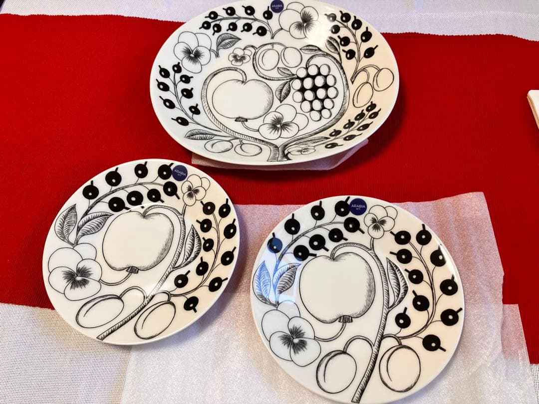 【未使用品新品】ARABIA Paratiisi25cm ￼ブラックプレート3枚