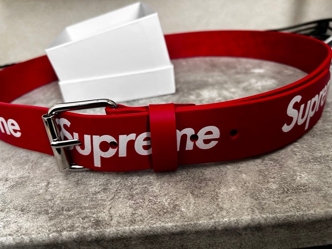 p*e様 シュプリーム　supreme repeat leather belt