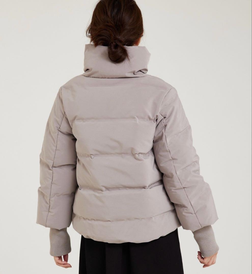 アバハウスマヴィ　袖リブシームレススタンドダウン　　Lサイズ