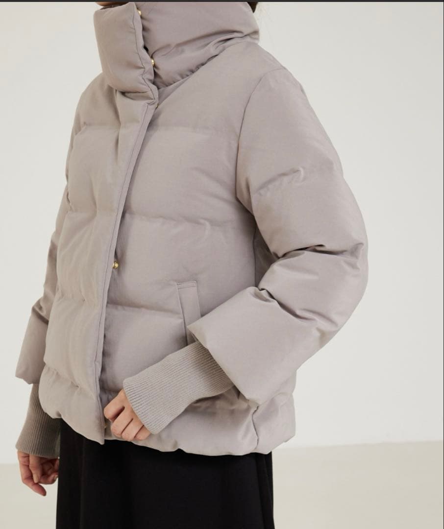 アバハウスマヴィ　袖リブシームレススタンドダウン　　Lサイズ