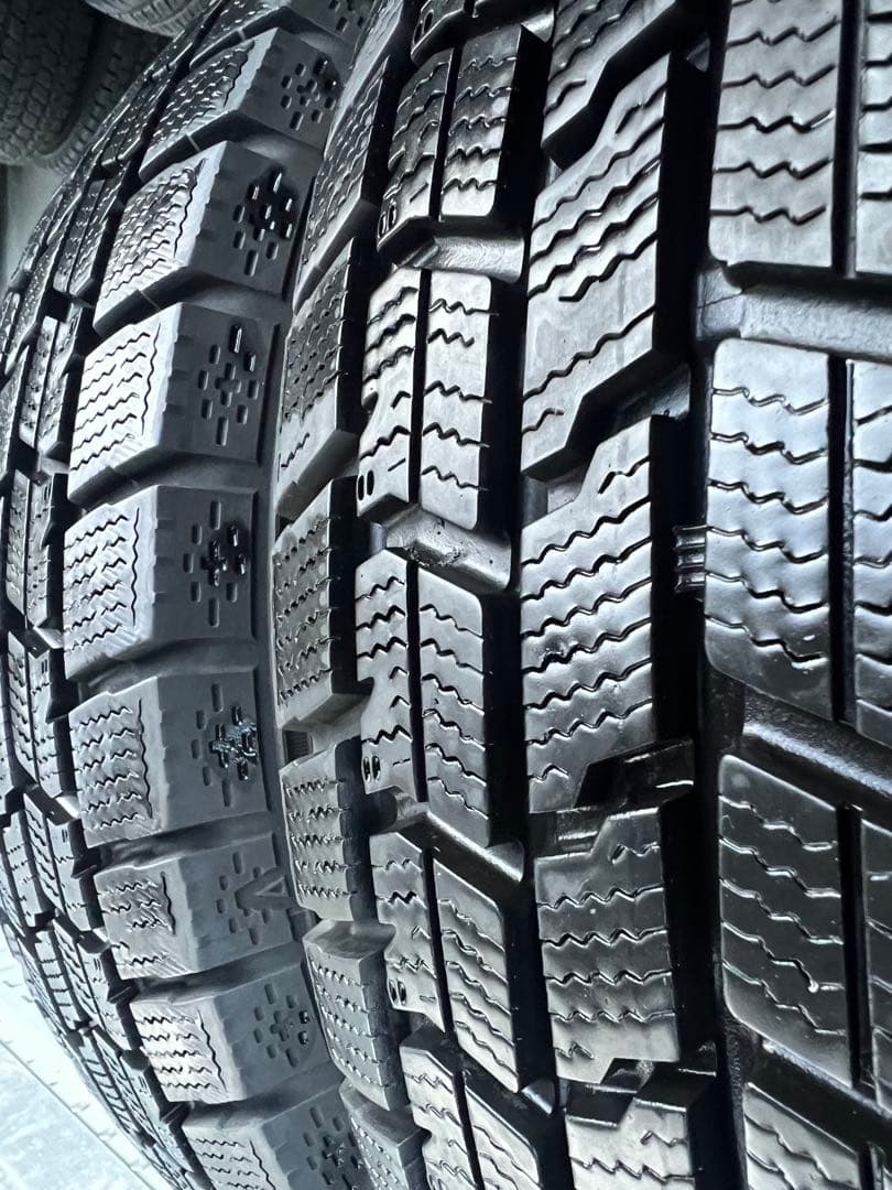 ゆぅGOOD YEARスタッドレス185／65R15 88Q深溝