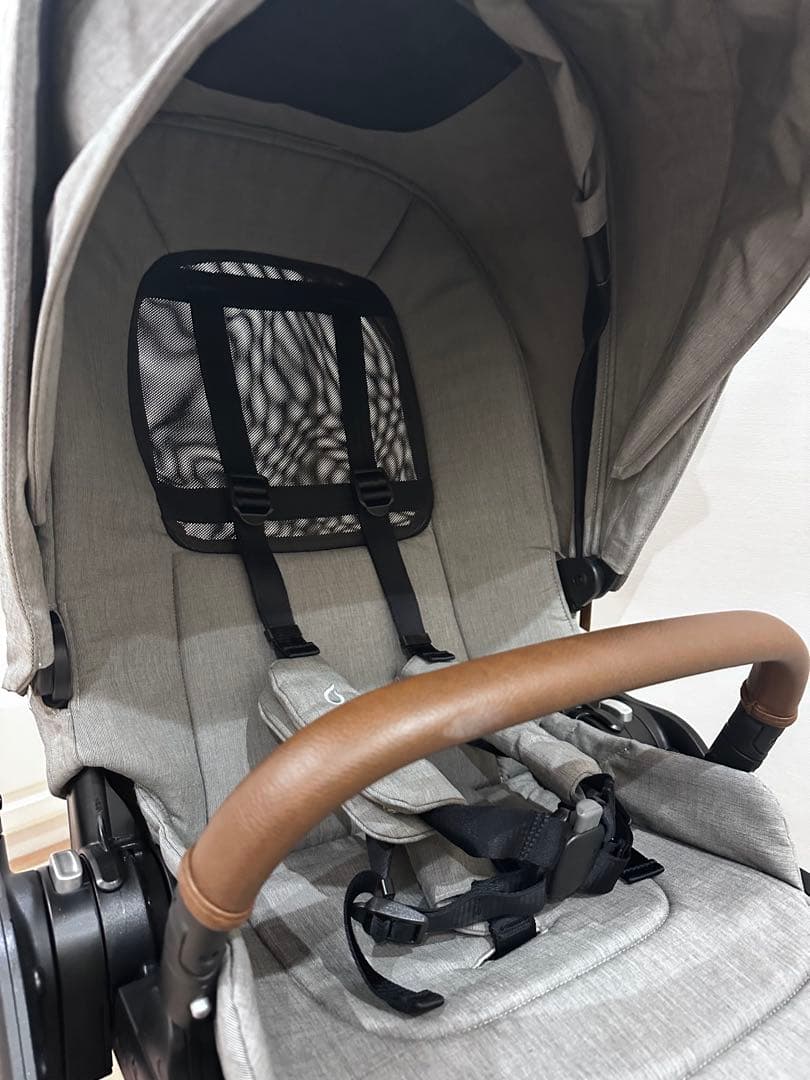 nuna TRIVnext ベビーカー ヌナ トリヴネクスト　グレー