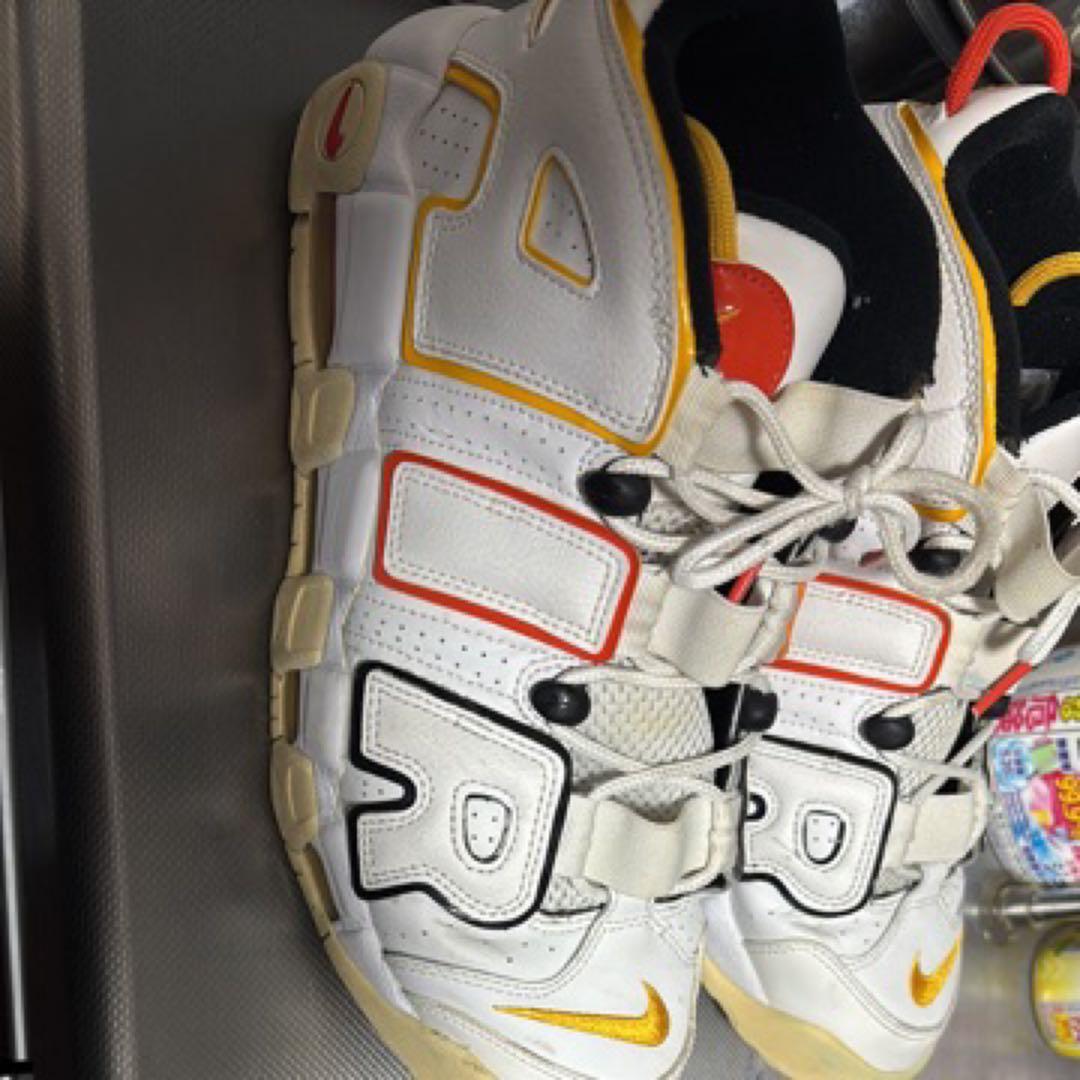 NIKE モアアップテンポ　レイガンス