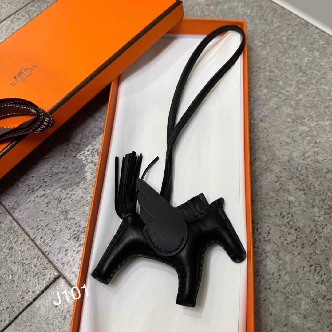 新品未使用！エルメス ペガサスチャーム PM ソーブラック