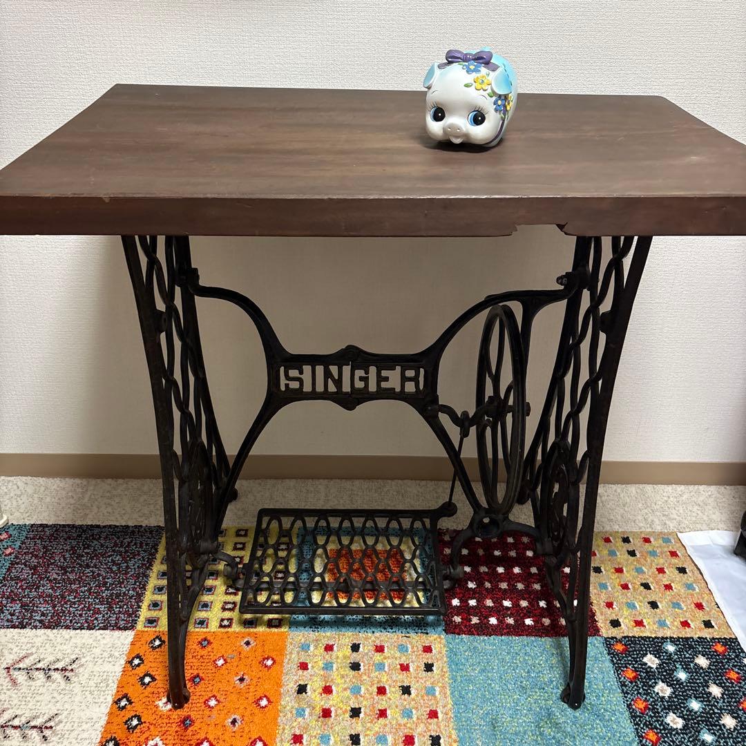 mimosaです。 ミシン台　SINGER アンティーク　テーブル仕立て