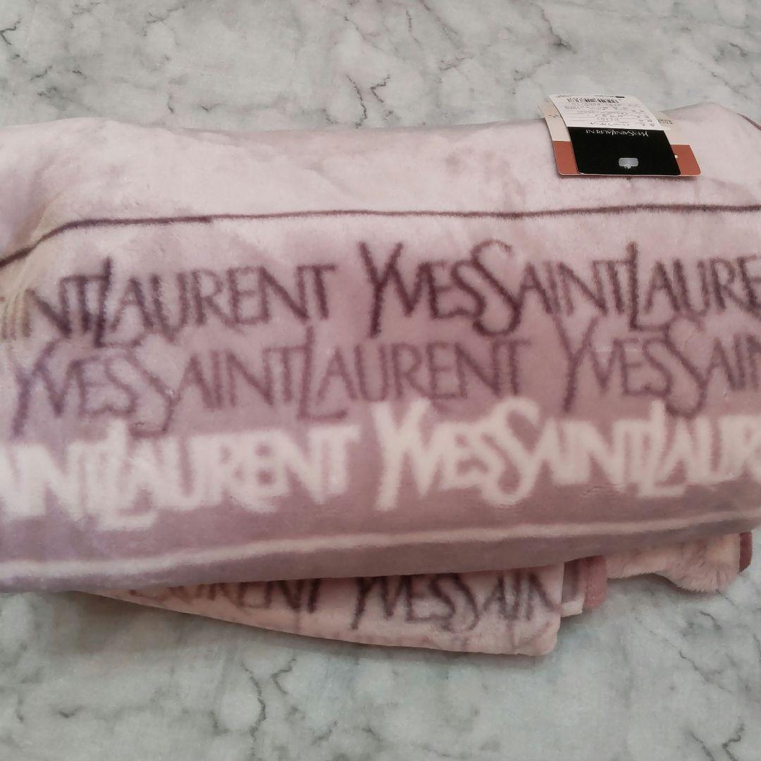 イヴサンローラン ロゴ ブランケット ハーフケット 毛布 ひざ掛け 膝掛け レア