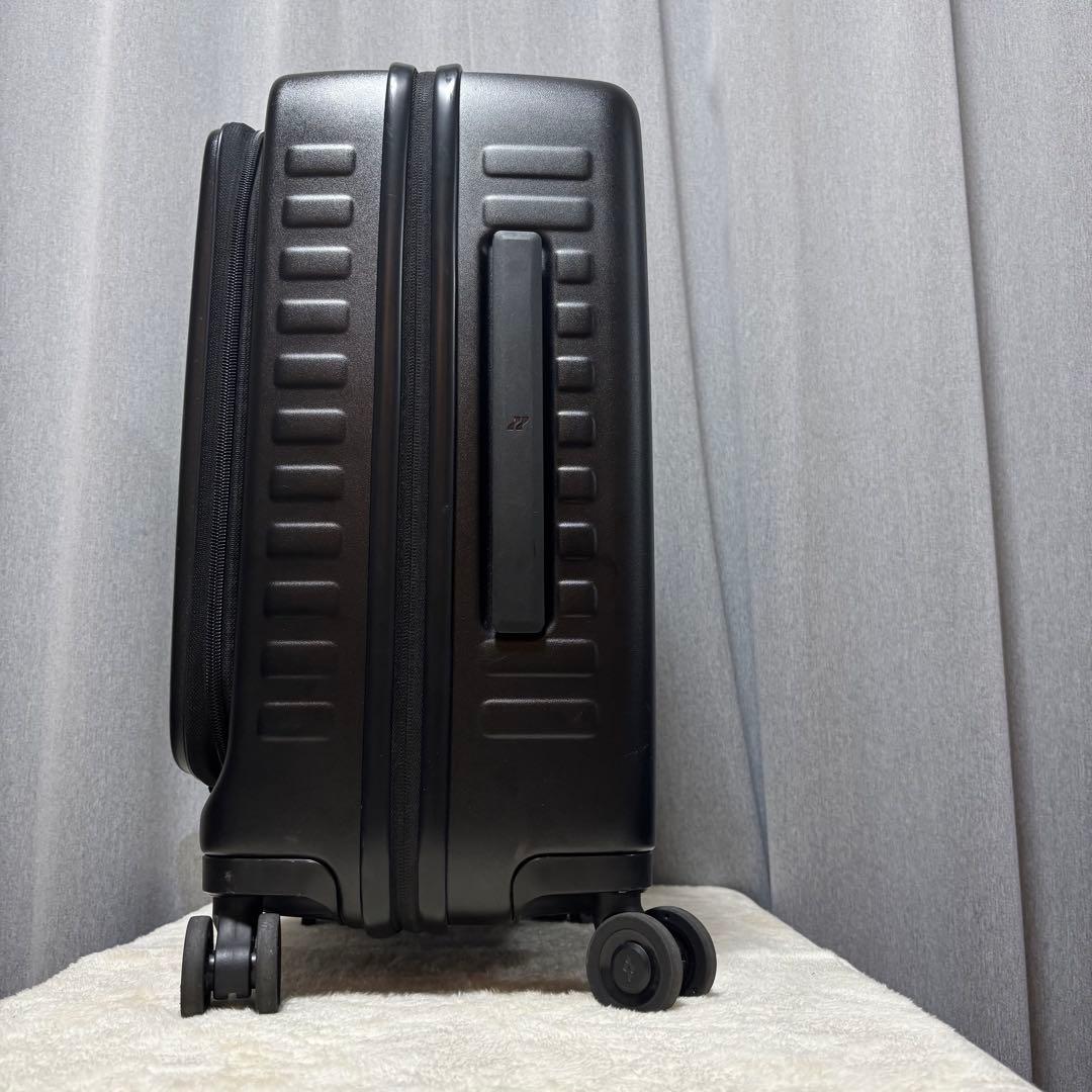 LOJEL スーツケース　Sサイズ　ブラック