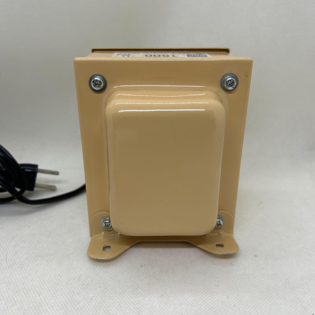 日章工業 トランスフォーマ　変圧器 海外　留学NDF-1500U コンセント