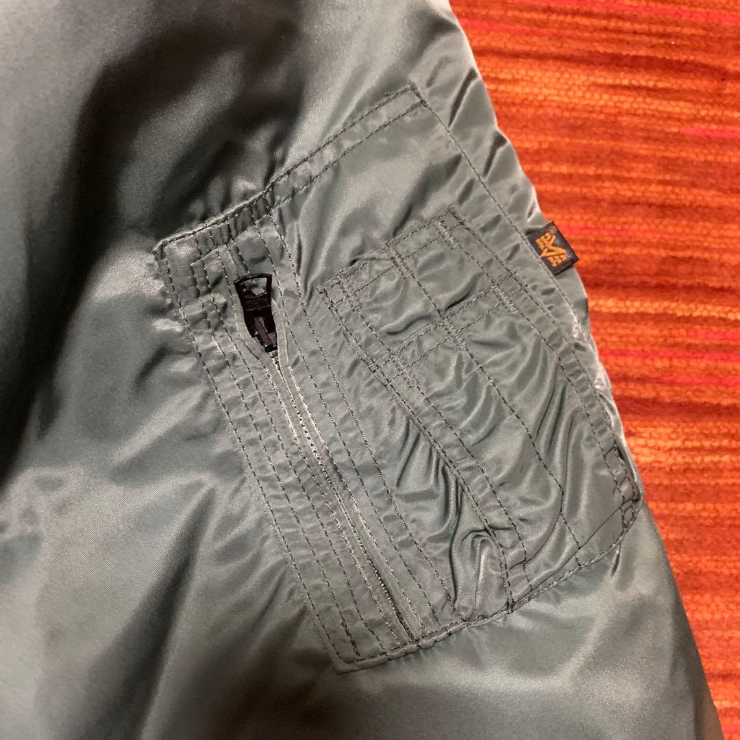 Alpha Industries MA-1 フライトジャケット