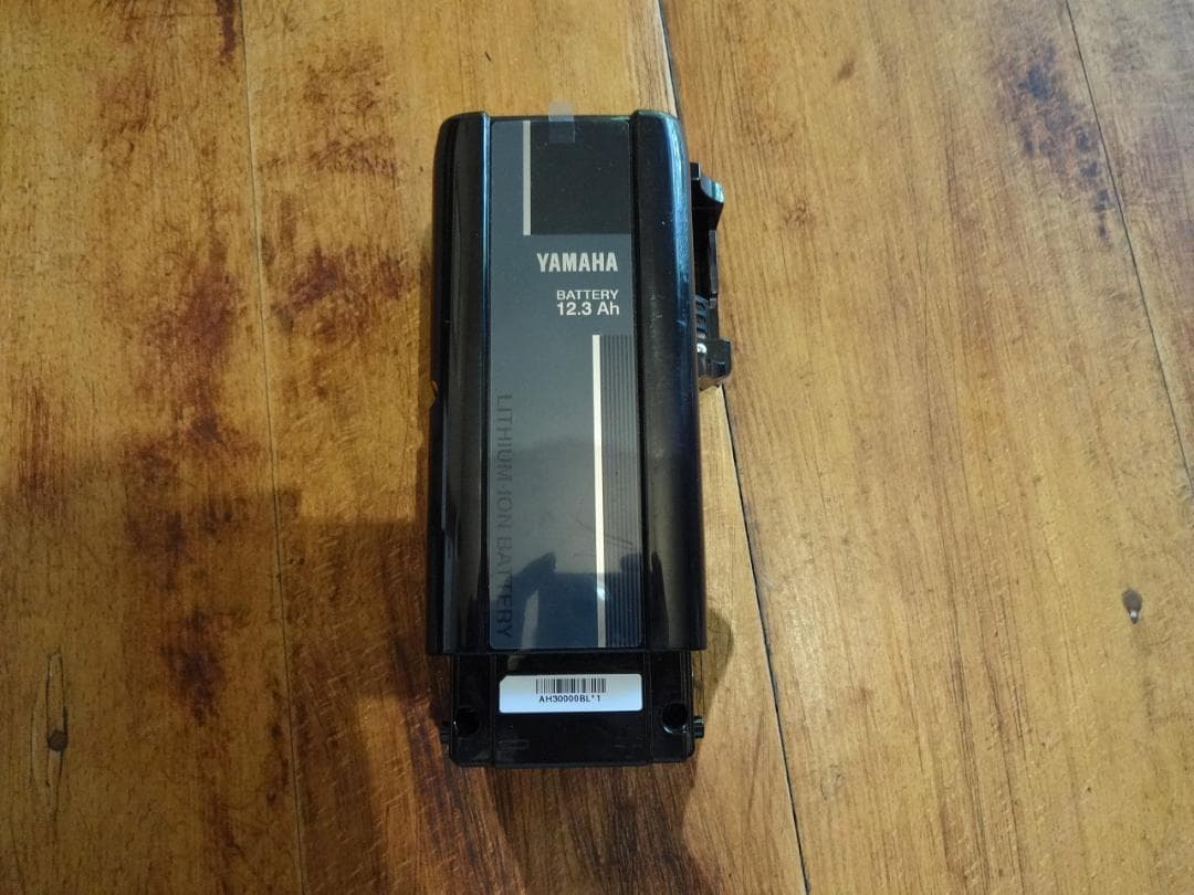 YAMAHAバッテリー　12.3Ah