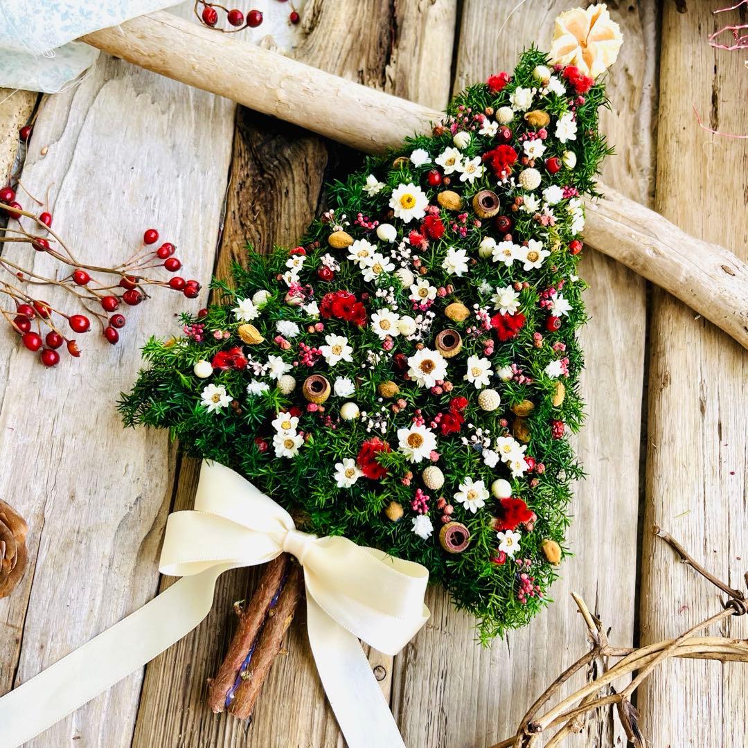 壁に飾るクリスマスツリーガーランド　ウォールツリー　スワッグ　クリスマスリース