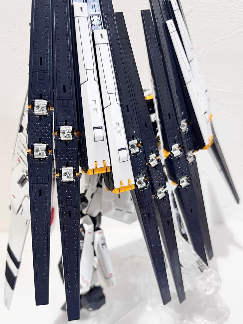 RG ニューガンダム HWS ダブルフィンファンネル 塗装済 完成品 νガンダム