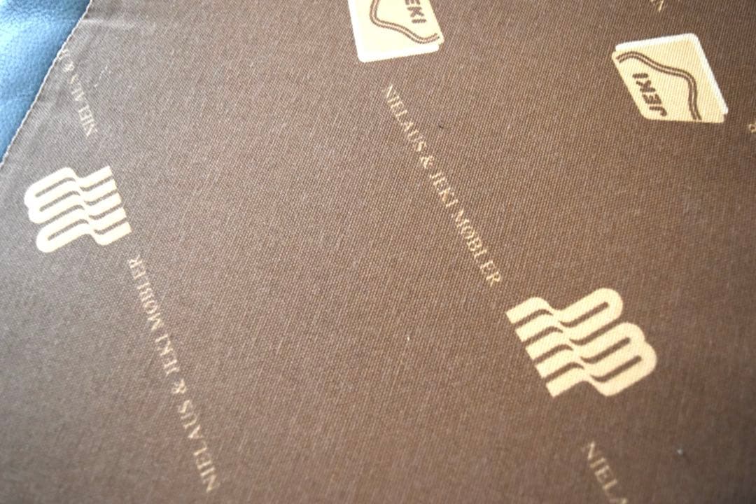 NIELAUS & JEKI MOBLER OPUS ①