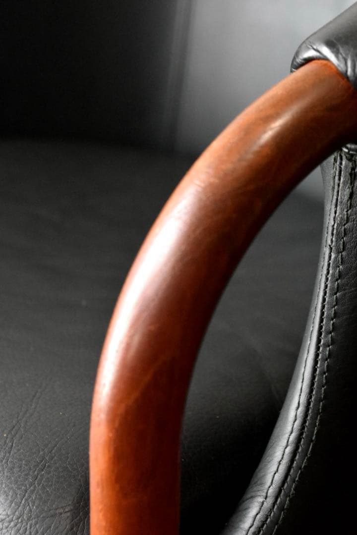 NIELAUS & JEKI MOBLER OPUS ①