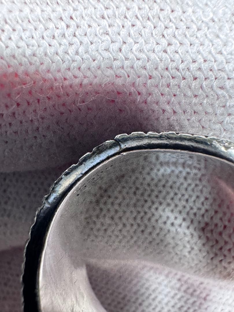 Gucci シルバーリング 装飾的な彫刻