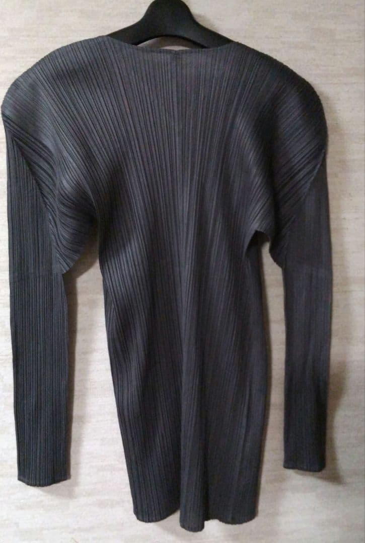 ダークグレー プリーツプリーズ 長袖ジャケット