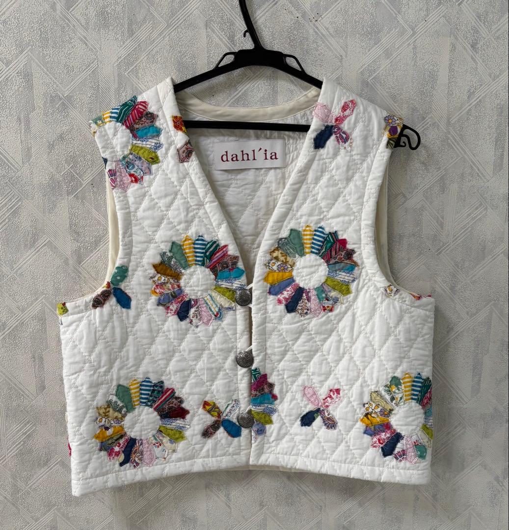 dahlia パッチワーク　キルト　ベスト