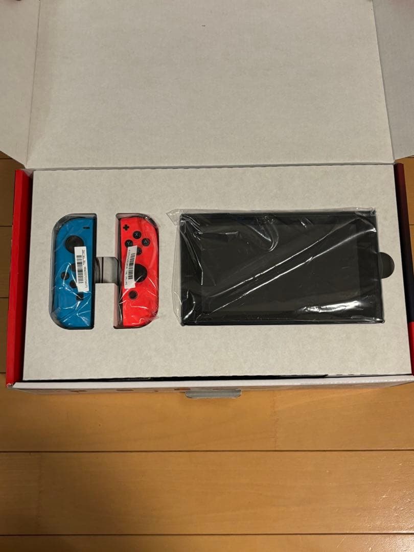 美品　Nintendo Switch ネオンブルー・ネオンレッド 本体