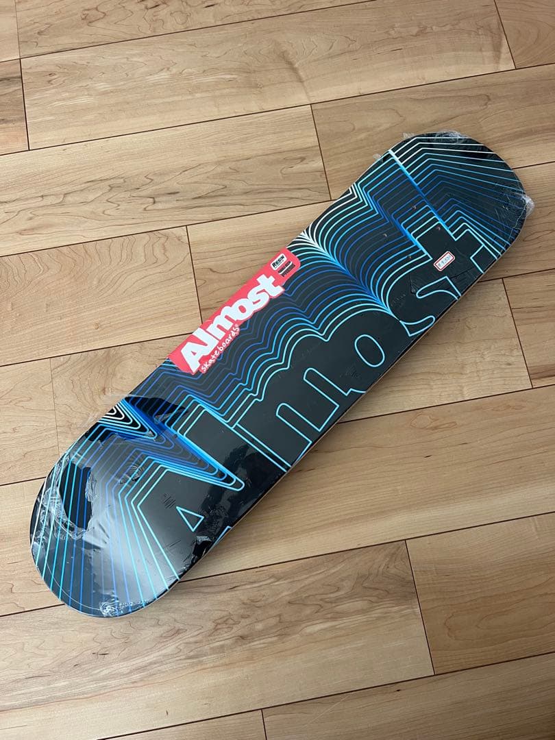 新品Almost Vibrate Logoスケートボードデッキ8.0