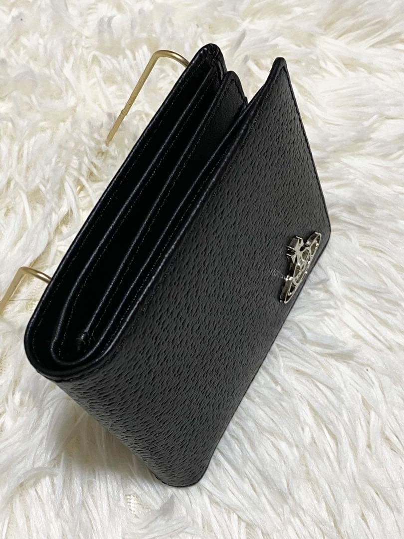 大人気⭐︎ヴィヴィアンウエストウッド 二つ折財布