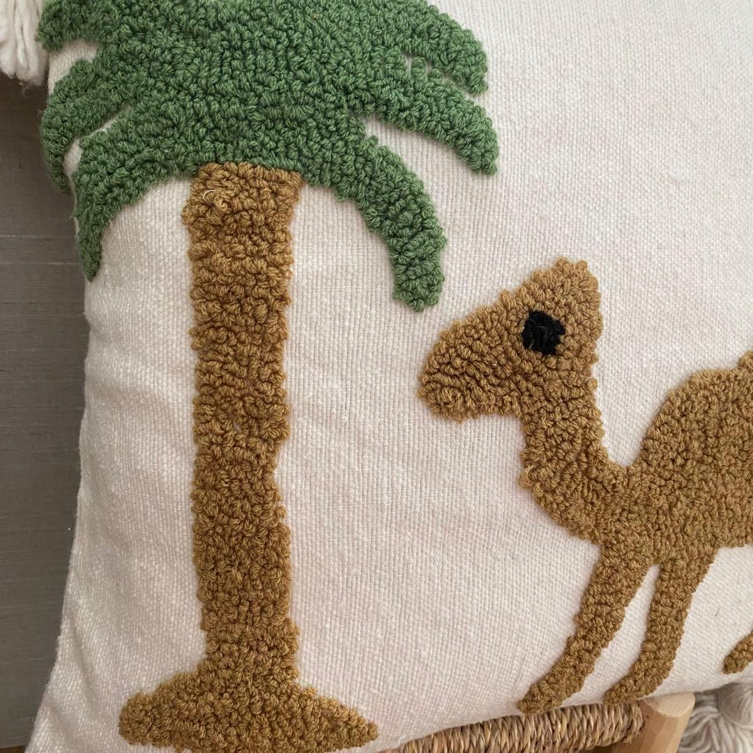 モロッコ　直輸入　キャメル　ヤシの木　クッションカバー　50/50cm