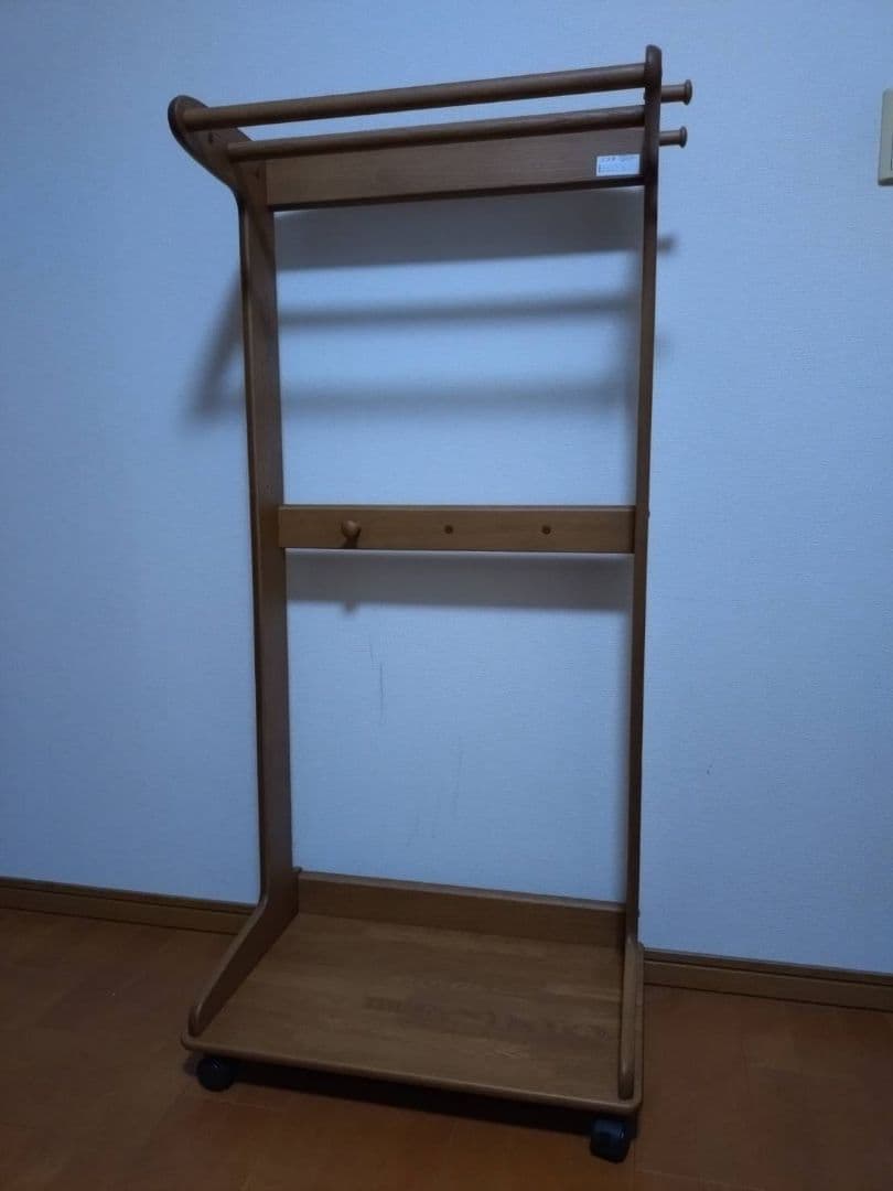 Karimoku 木製ハンガーラック キャスター付き