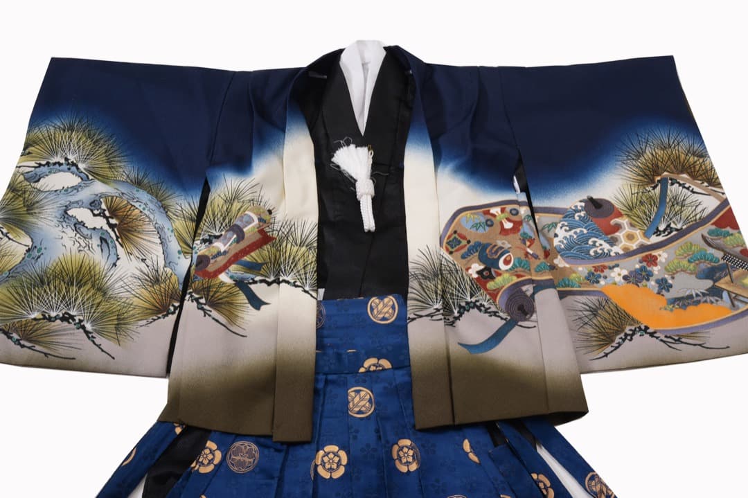 オススメ⭐︎七五三　衣装　3歳　男の子　羽織袴セット　紺色　黒