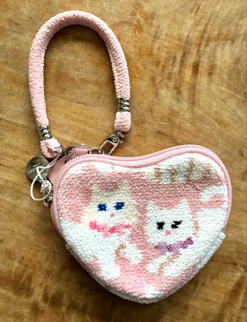 フェイラー　ラブラリー バイ フェイラー　モフモフネコチャン　ハート型ポーチ