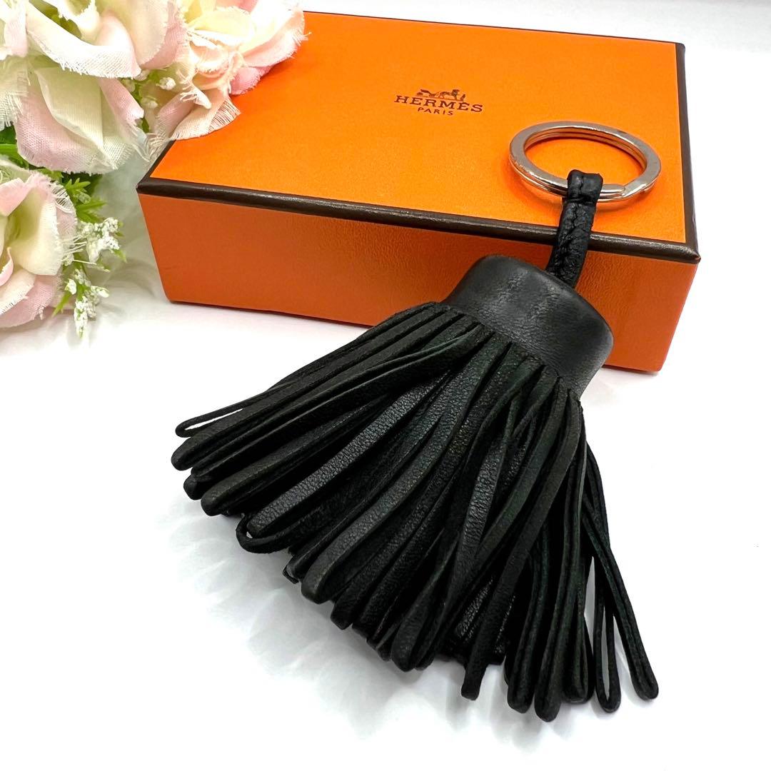 【極美品】エルメス キーリング カルメン キーホルダー タッセル