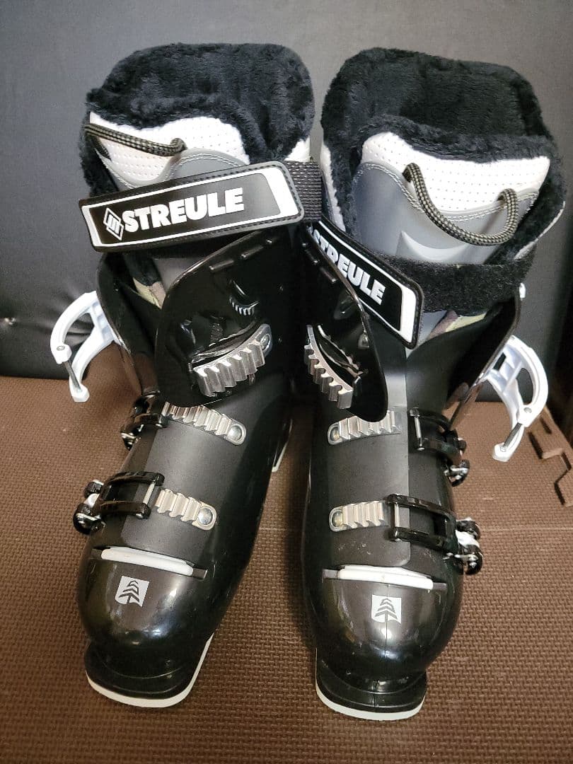 スキーブーツ　STUREULE 　サイズ8　フォロー割り