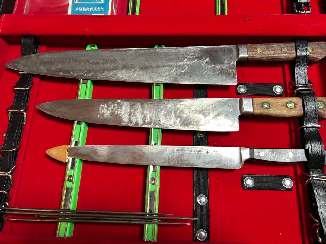 調理師の方必見、最高級スーパーマグネットケース、包丁7本