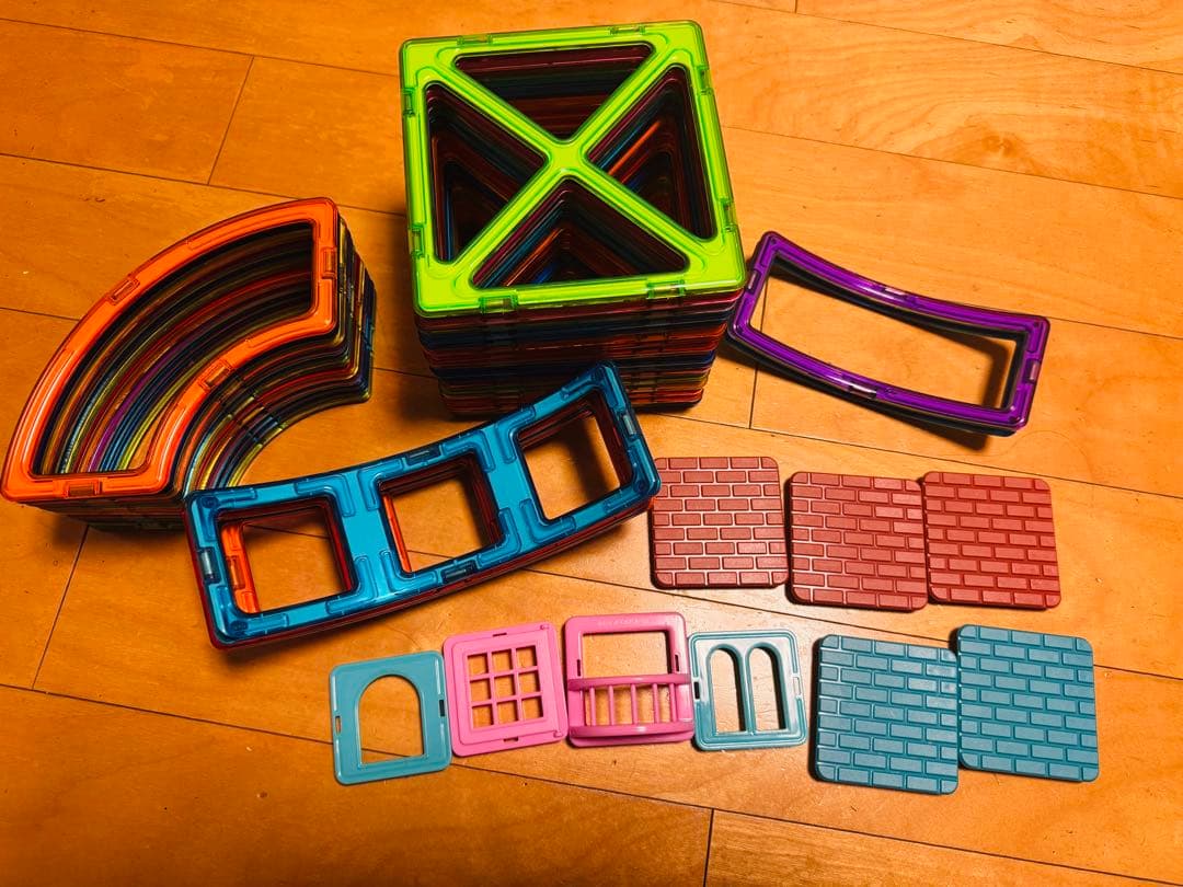 マグフォーマー正規品　260ピース以上　ブックレット付き★3歳以上　知育