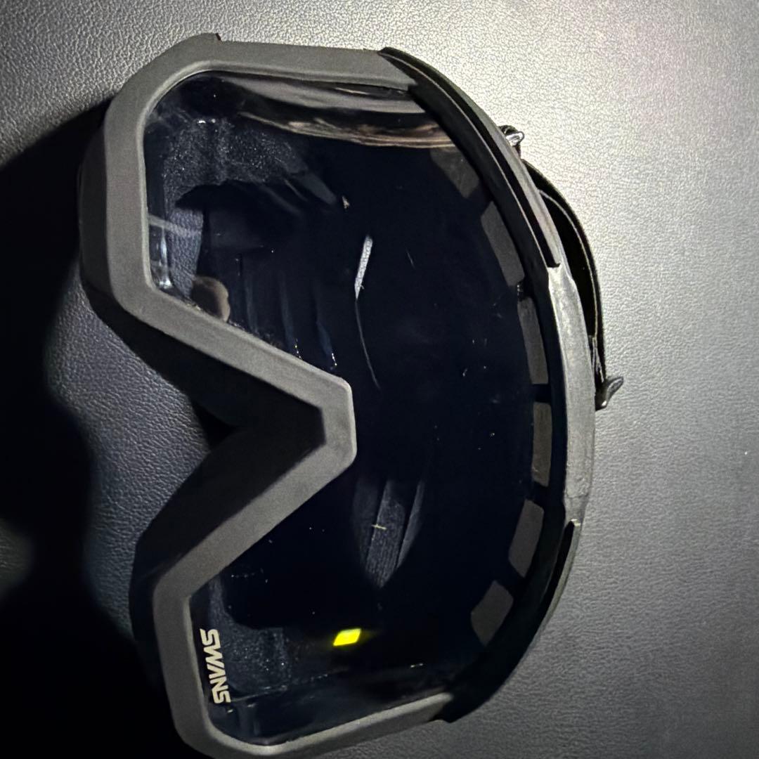 アライV-CROSS4 57-58㎝　SWANSゴーグル付き