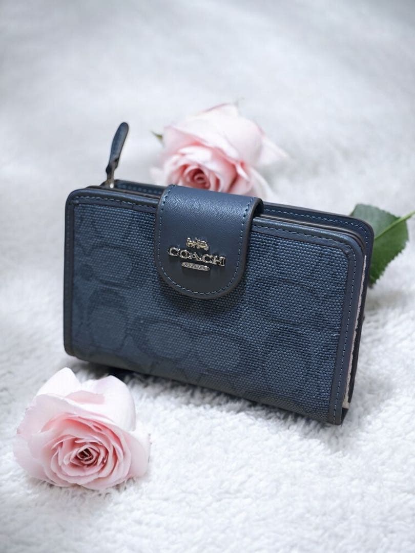 COACH ダークブルー 二つ折り財布